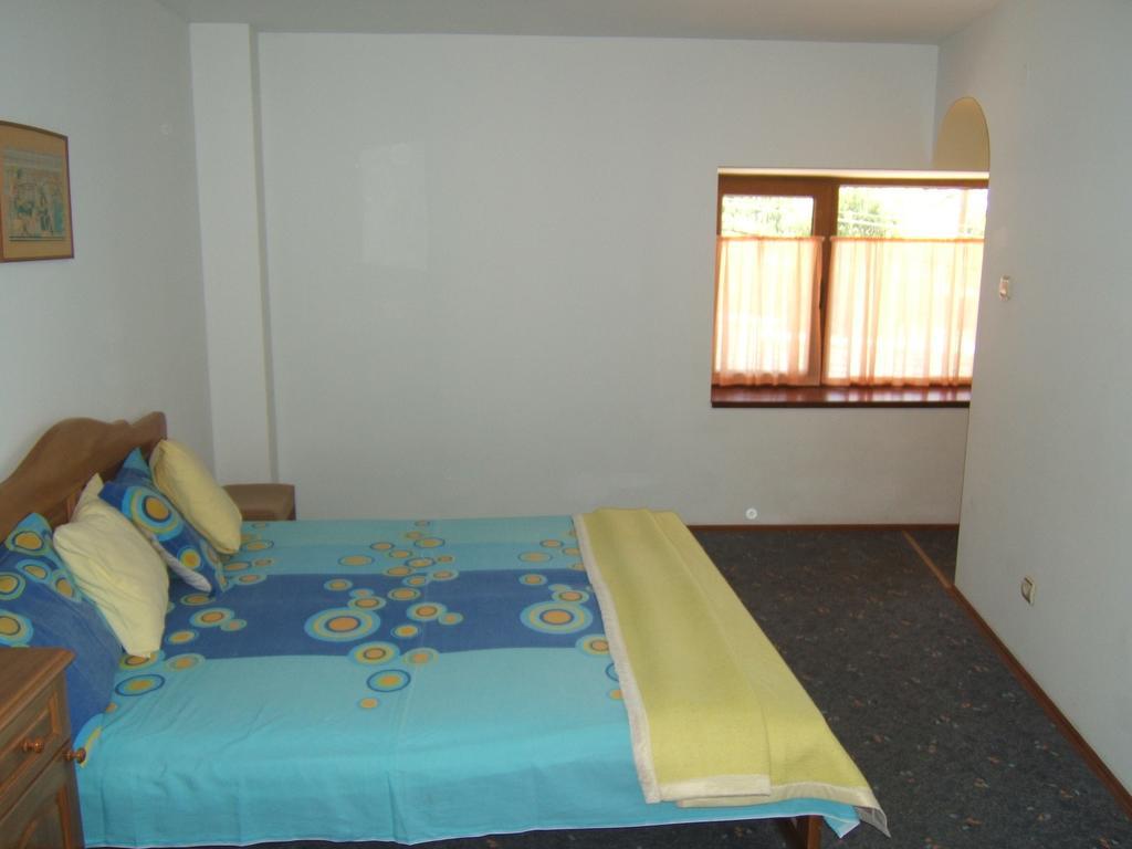 בלצ'יק Regina'S Guesthouse מראה חיצוני תמונה